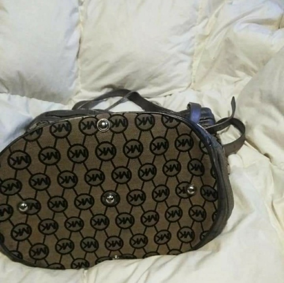 MK purse - Picture 3 of 5